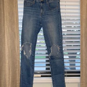 Levi’s 721 High Rise Skinny - medium wash